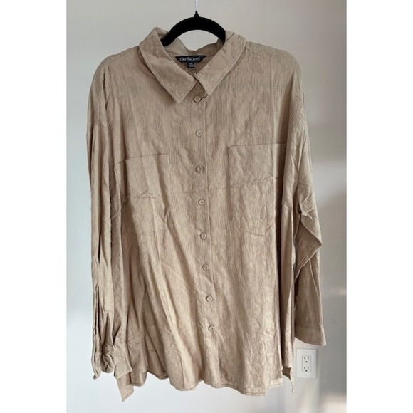 DAVI & DANI Tops - Davi & Dani Tan Textured Jacquard Button Down Shirt Oversized Blouse 1XL